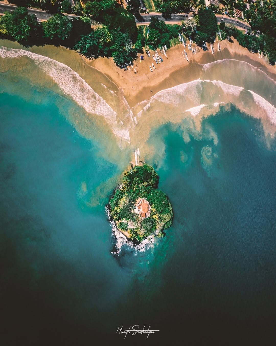 ULTIMATE ISLAND EXPLORATION